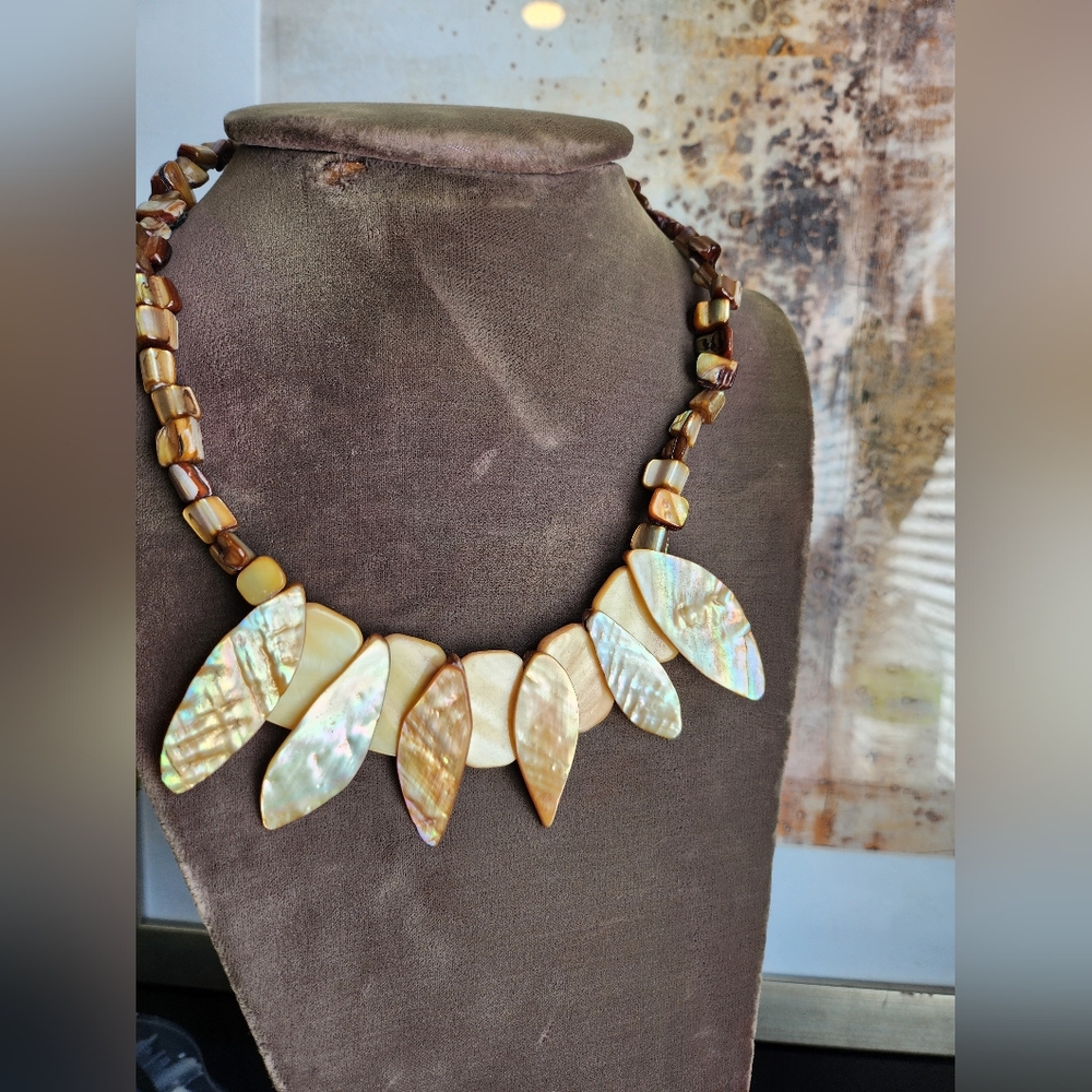 Gold And Brown Shell Leaf Statement Necklace With… - image 3